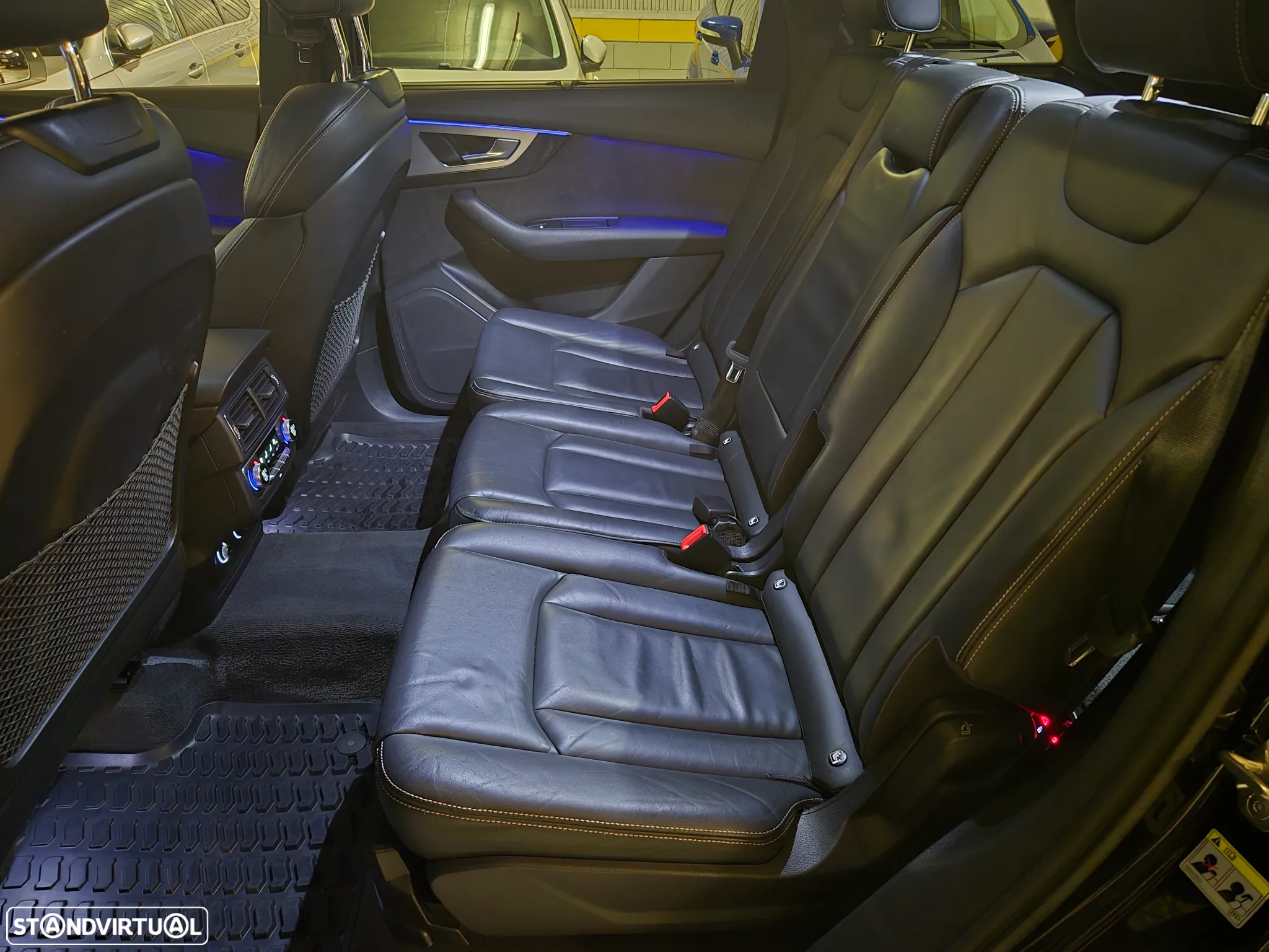 Audi Q7 3.0 TDI quattro S-line Tiptronic 7L - 32