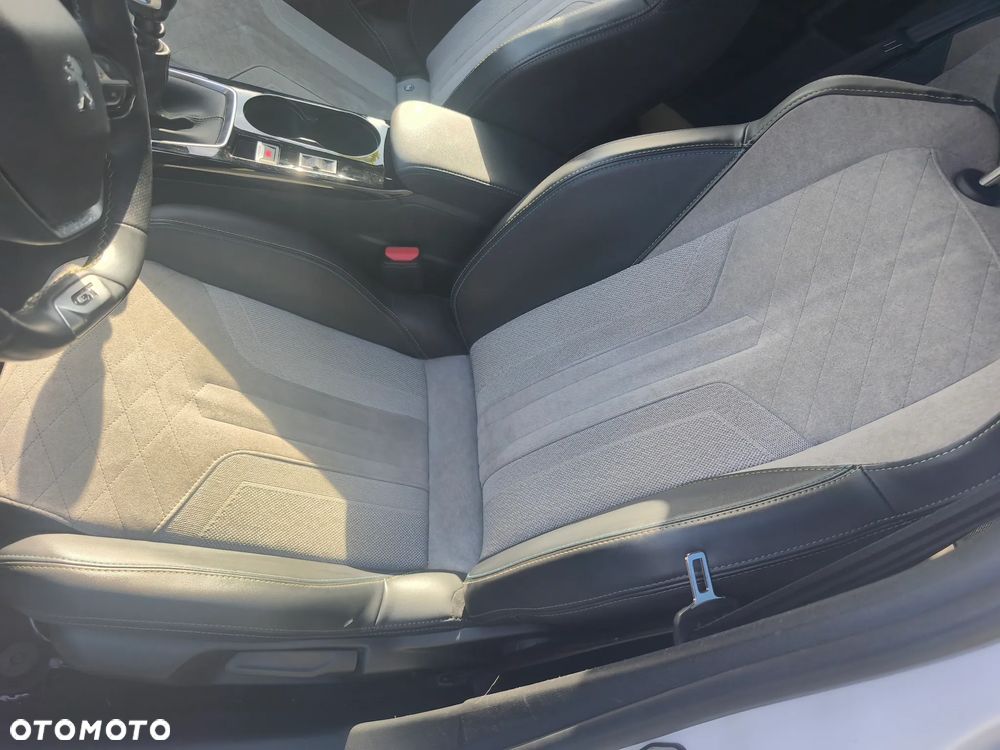 Peugeot 208 1.5 BlueHDi GT S&S - 18