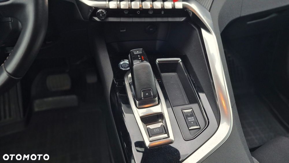 Peugeot 3008 1.2 PureTech Active Pack S&S EAT8 - 28