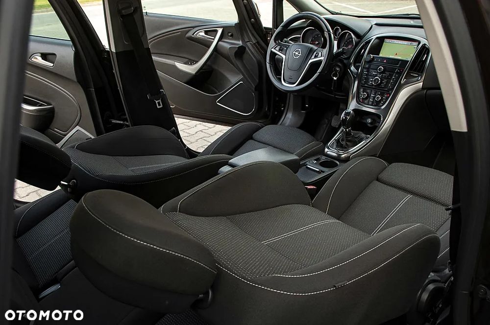 Opel Astra 1.4 Turbo Cosmo - 29