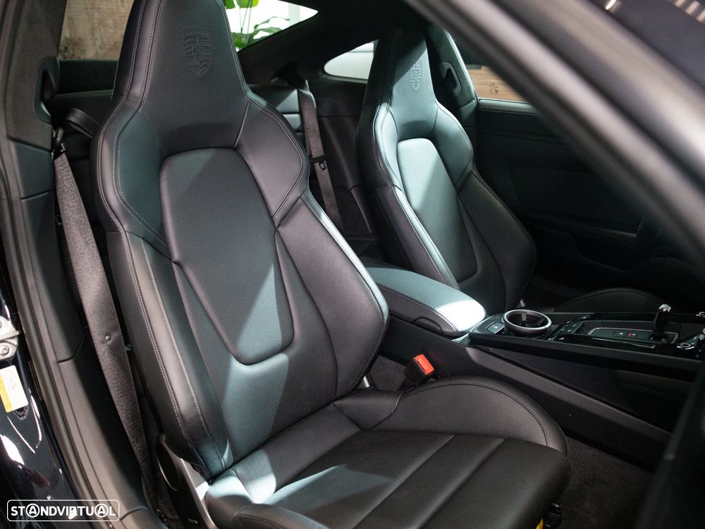 Porsche 911 (992) Carrera GTS - 38