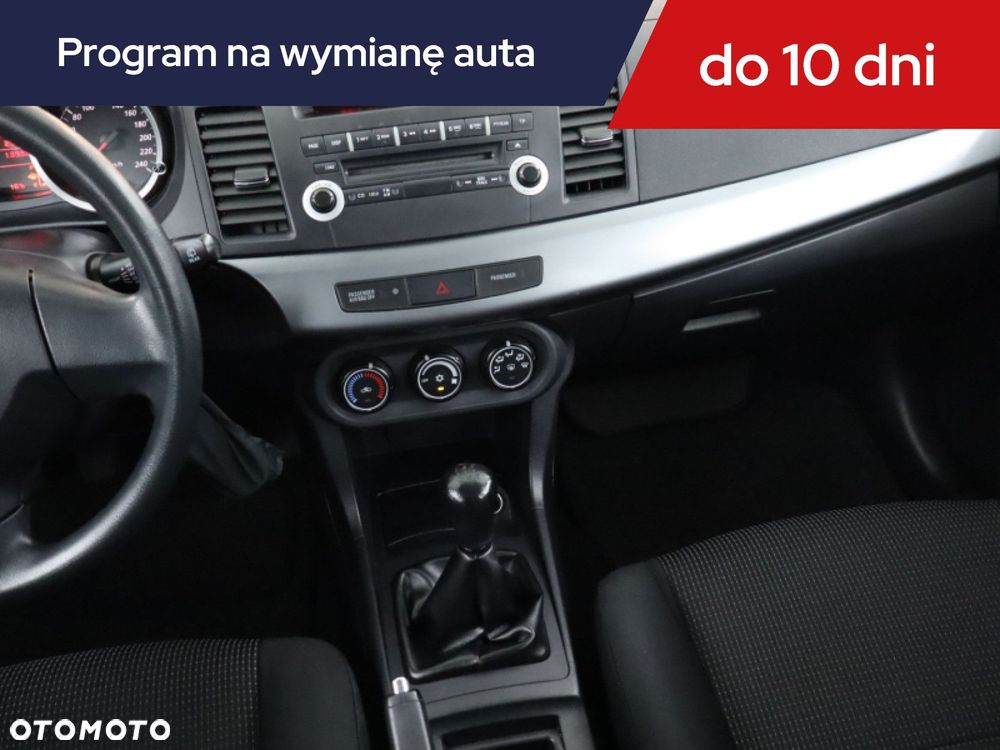 Mitsubishi Lancer - 10