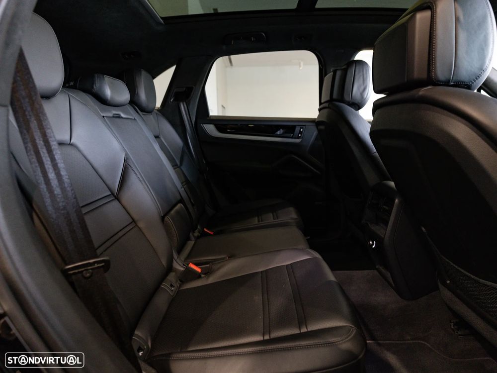 Porsche Cayenne E-Hybrid - 24