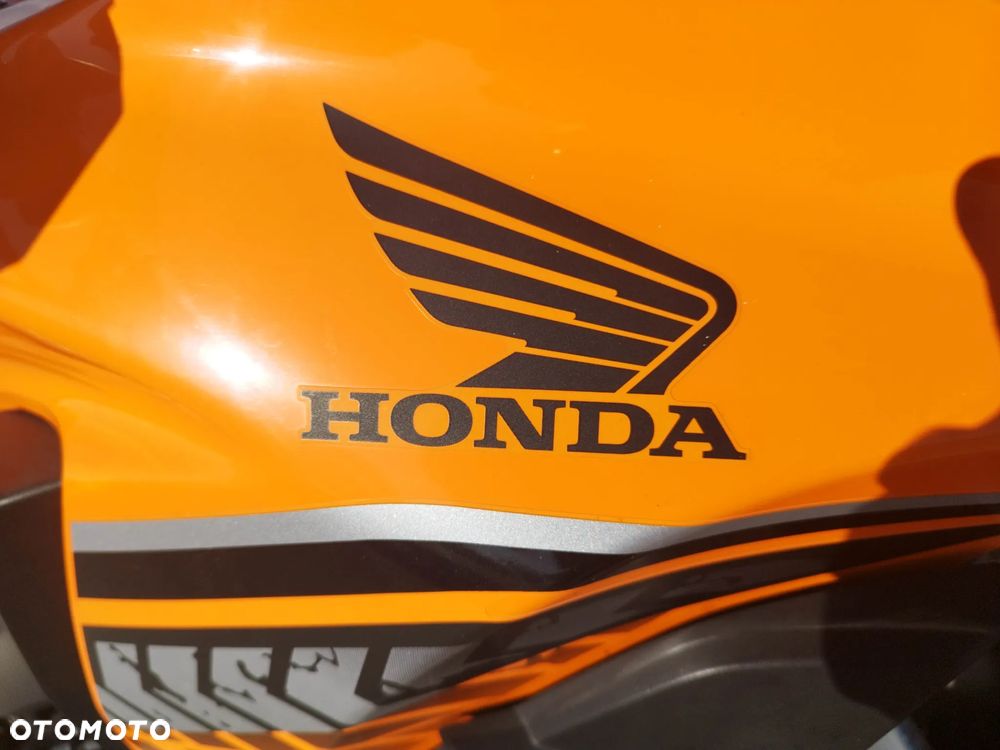 Honda CB - 1