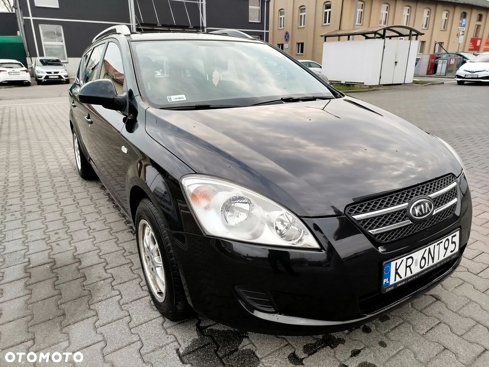 Kia Ceed - 1