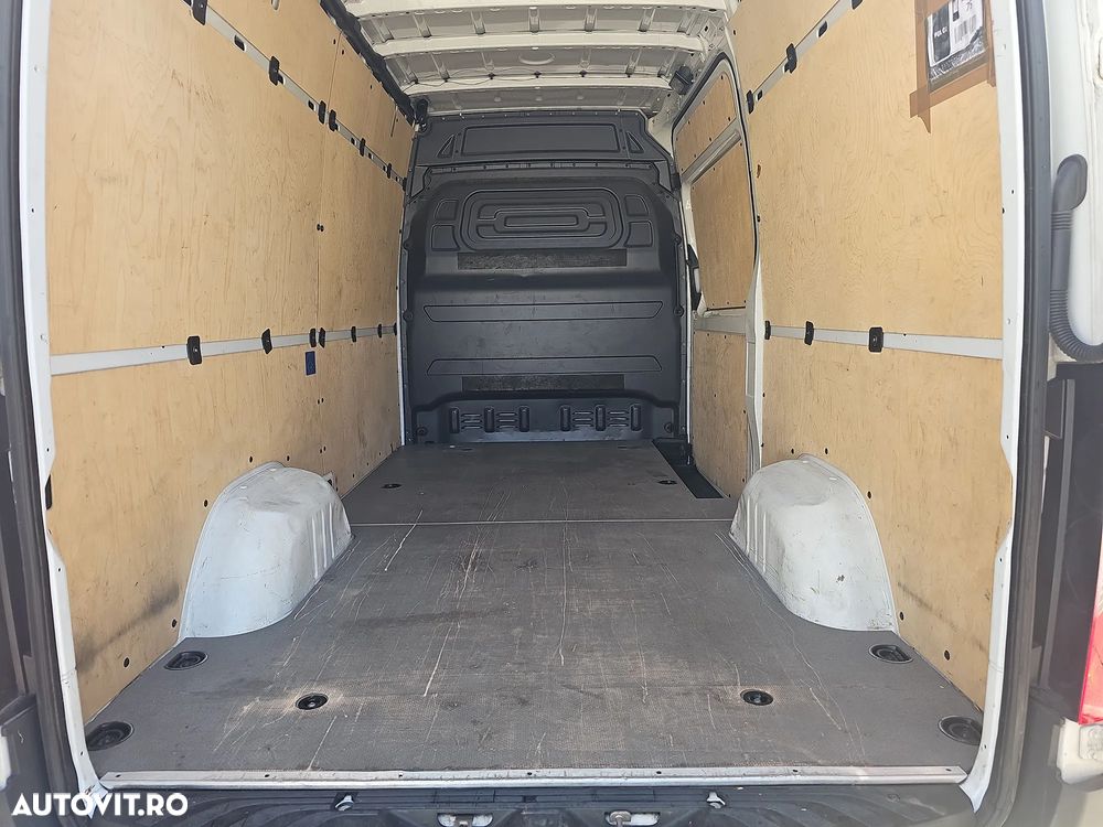 Mercedes-Benz Sprinter - 17