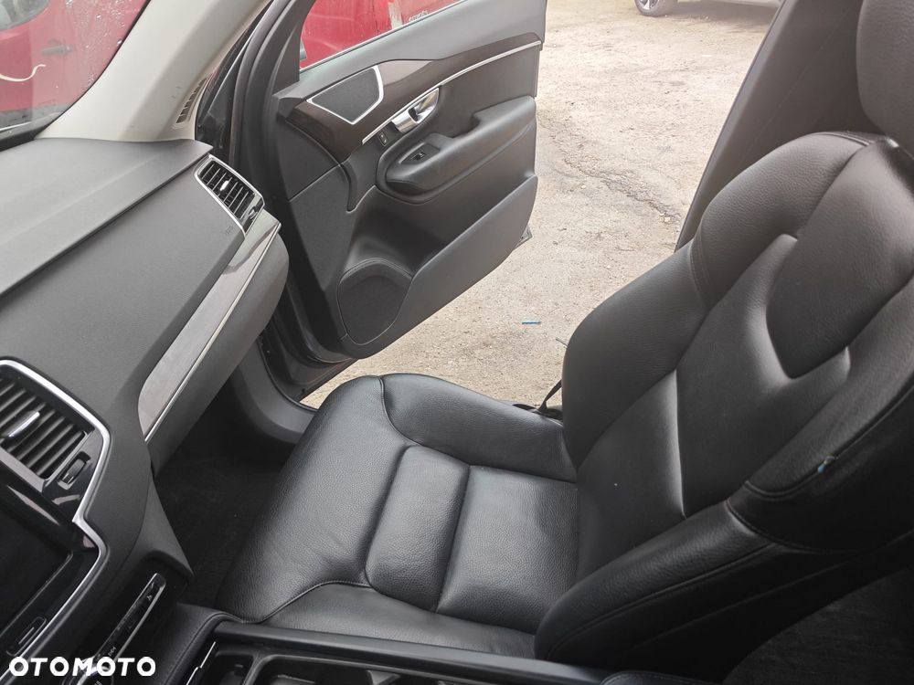 Volvo XC 90 T6 AWD Geartronic Momentum - 9