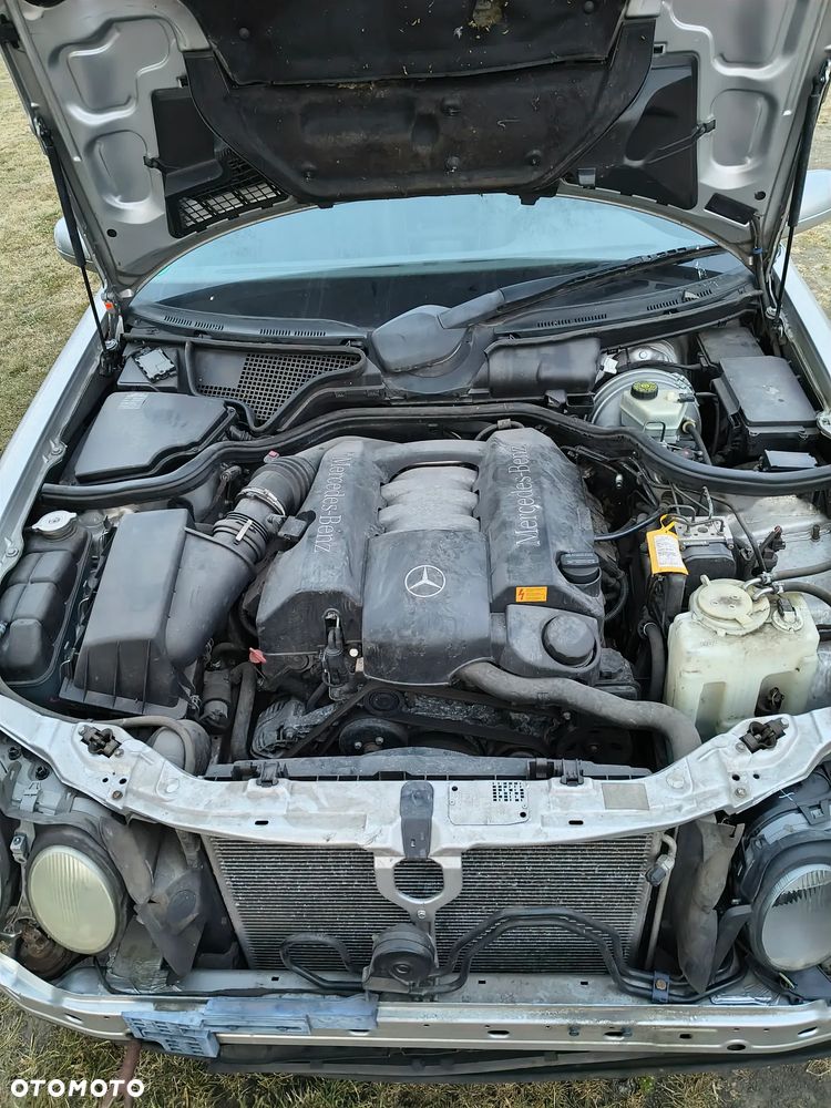 Mercedes-Benz Klasa E 280 4 Matic Elegance - 29