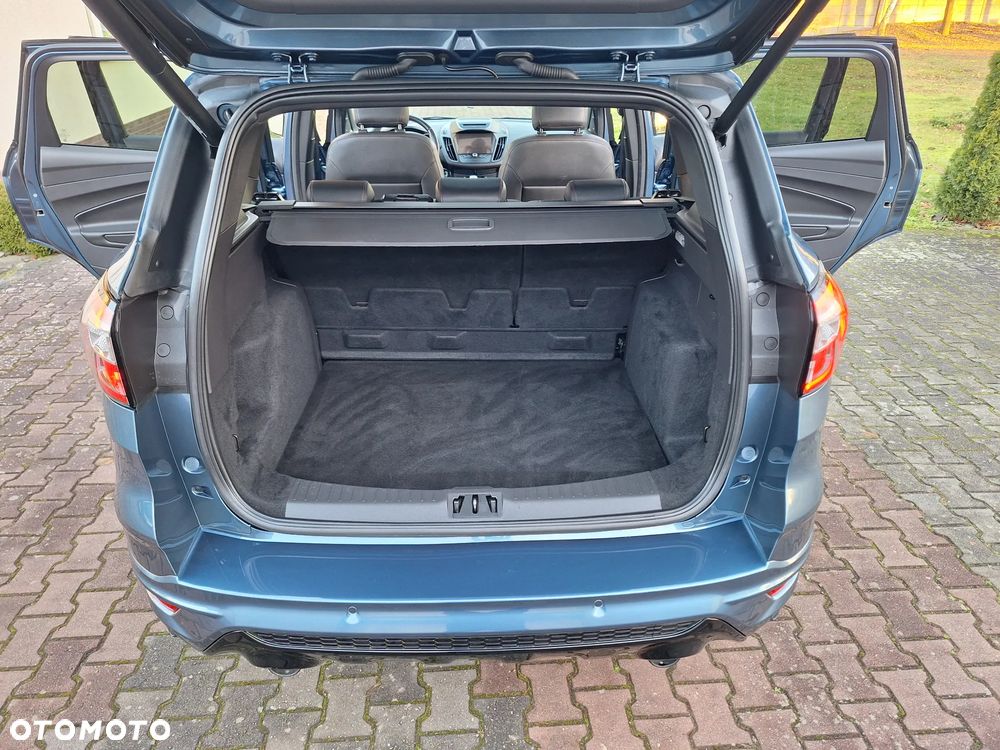 Ford Kuga 1.5 EcoBoost 2x4 ST-Line - 14