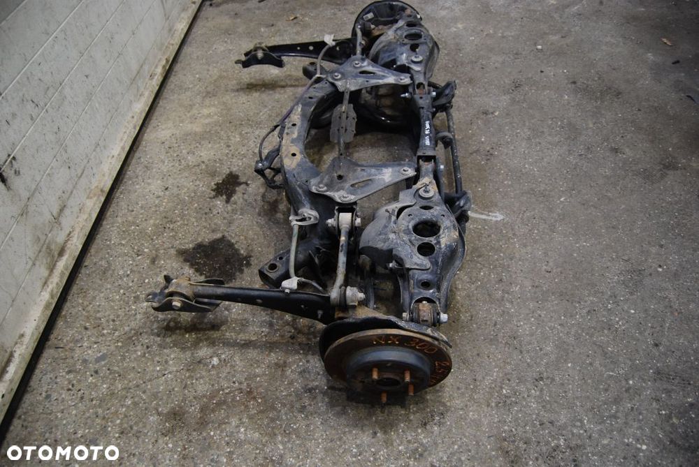 BELKA ZAWIESZENIA TYŁ TYLNA LEXUS NX300H HYBRYDA 2.5 - 3