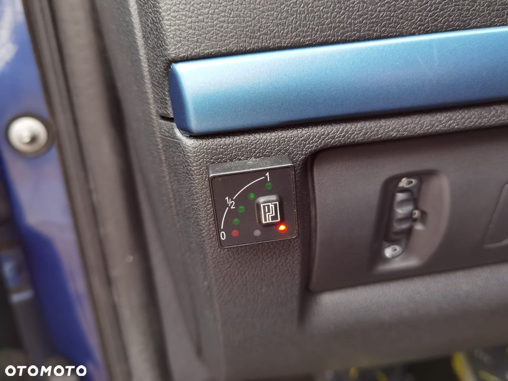 Renault Clio 1.2 16V 75 Expression - 11