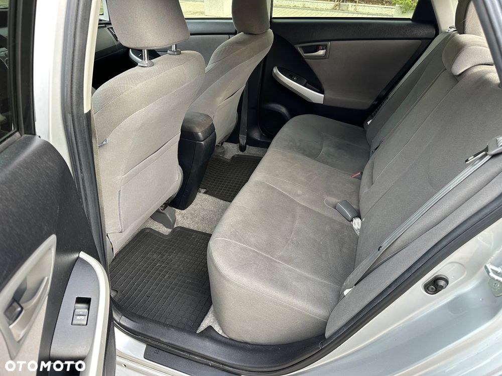 Toyota Prius 1.8 HSD Active - 19