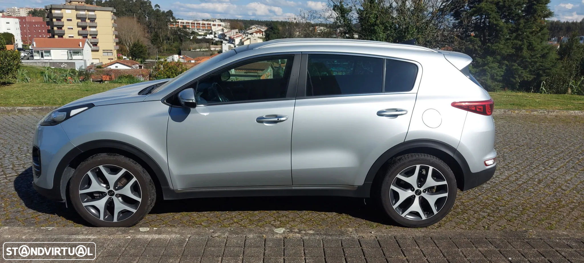 Kia Sportage 2.0 CRDI ISG GT Line - 4
