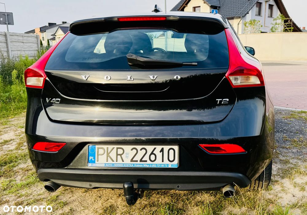 Volvo V40 T2 Momentum - 4