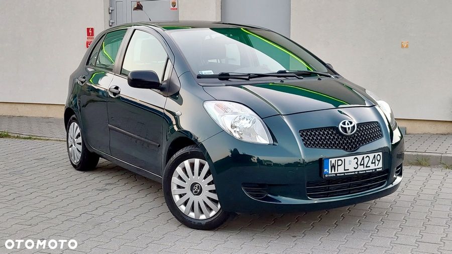 Toyota Yaris - 10