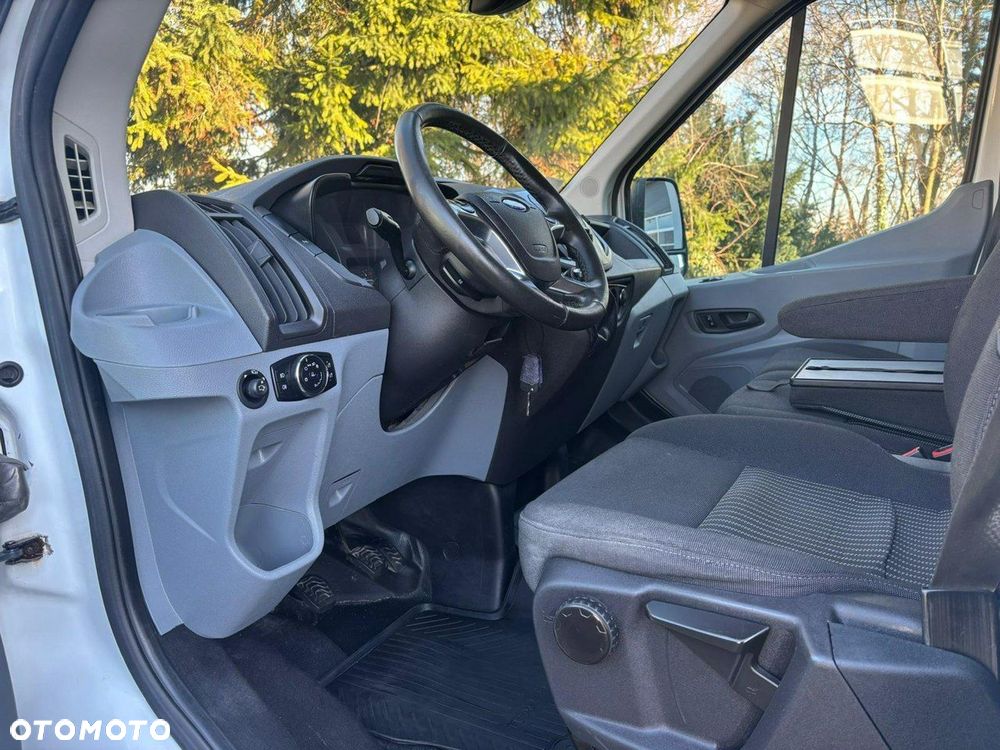 Ford Transit - 11