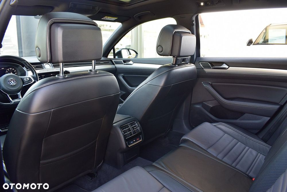 Volkswagen Passat - 14