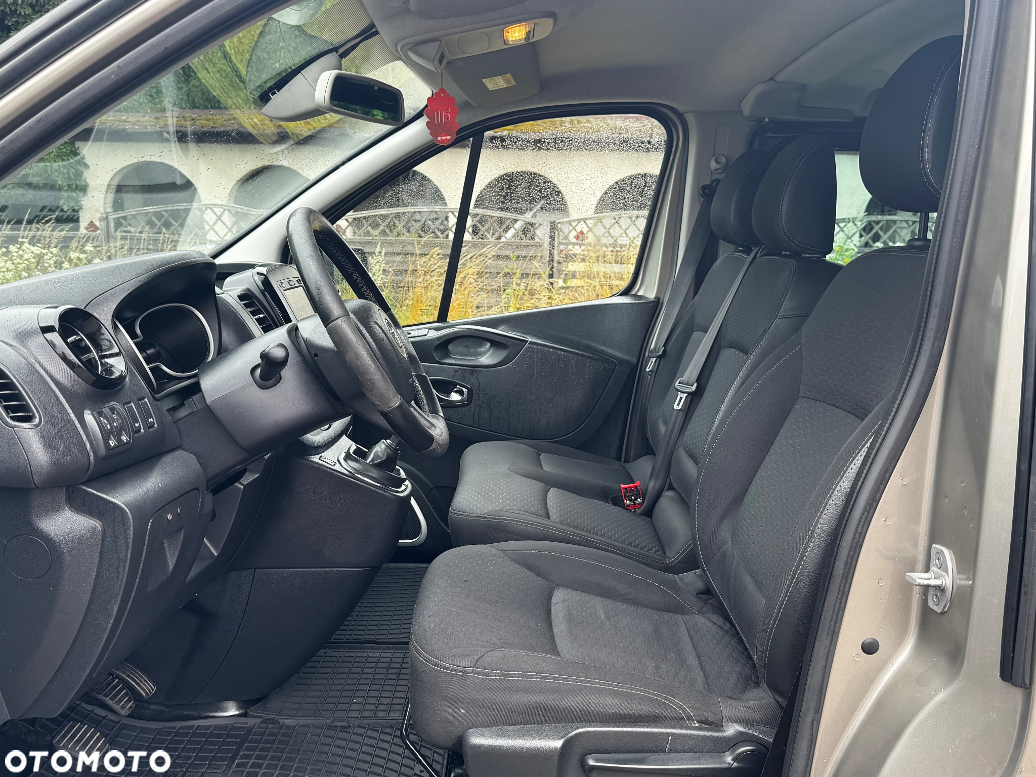 Opel Vivaro - 15