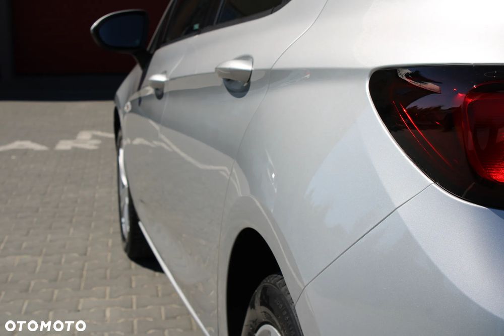 Opel Astra - 17