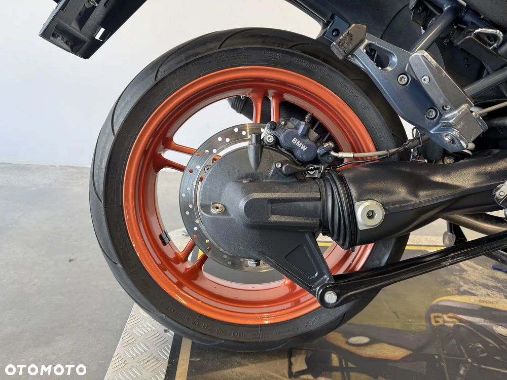BMW R - 15