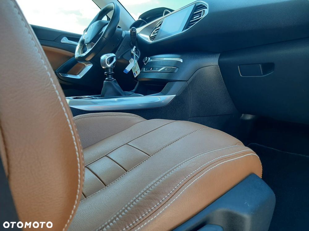 Peugeot 308 BlueHDi 130 Stop & Start Allure - 21