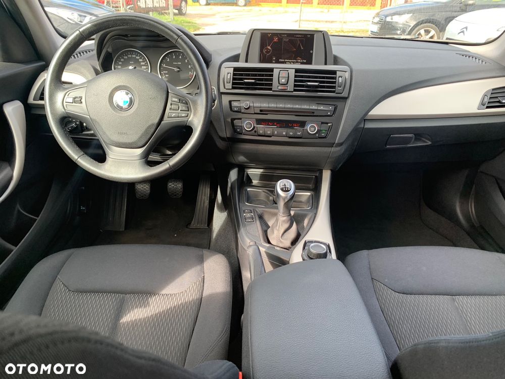 BMW Seria 1 - 25