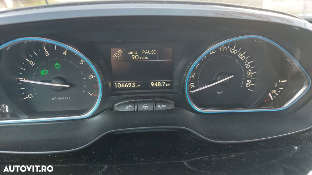 Peugeot 2008 PureTech 110 Stop&Start Crossway - 14