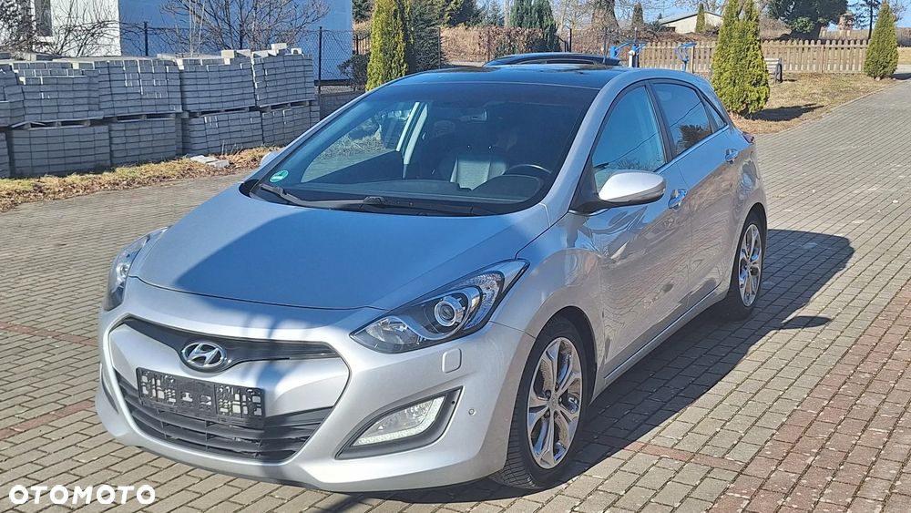 Hyundai i30 blue 1.6 CRDi Premium - 1