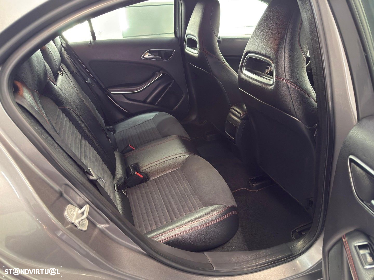 Mercedes-Benz A 200 CDi BE AMG Line - 17