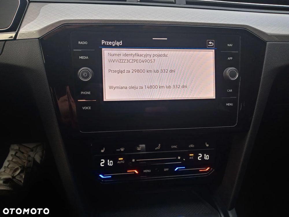 Volkswagen Passat 2.0 TSI Business DSG - 26