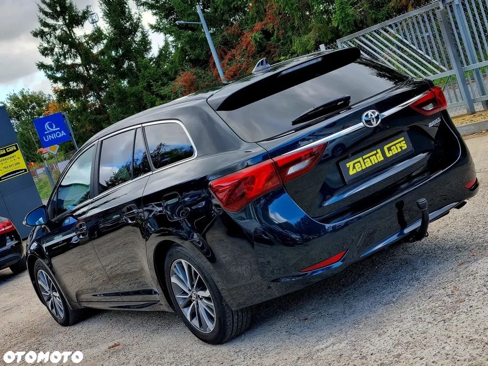 Toyota Avensis 2.0 D-4D Premium - 7