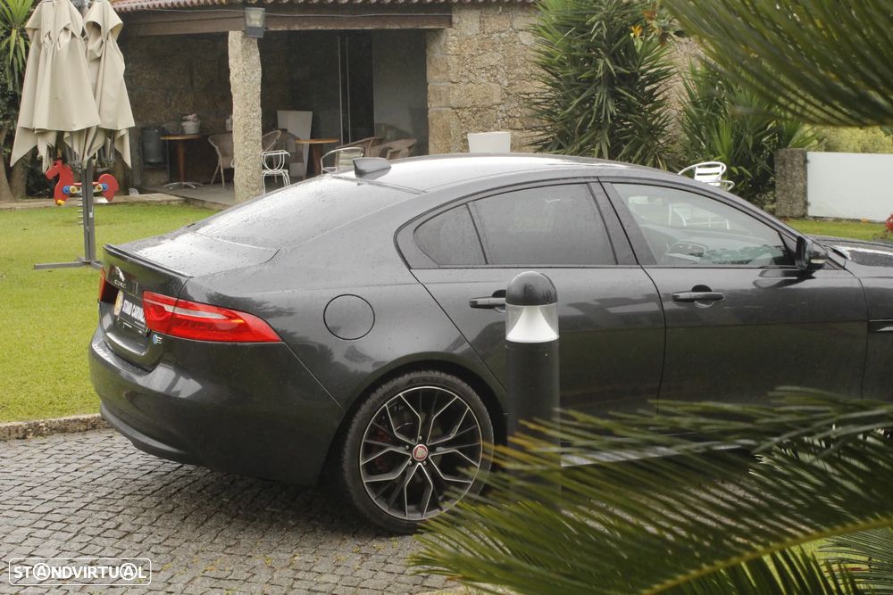 Jaguar XE 2.0 D R-Sport Aut. - 6
