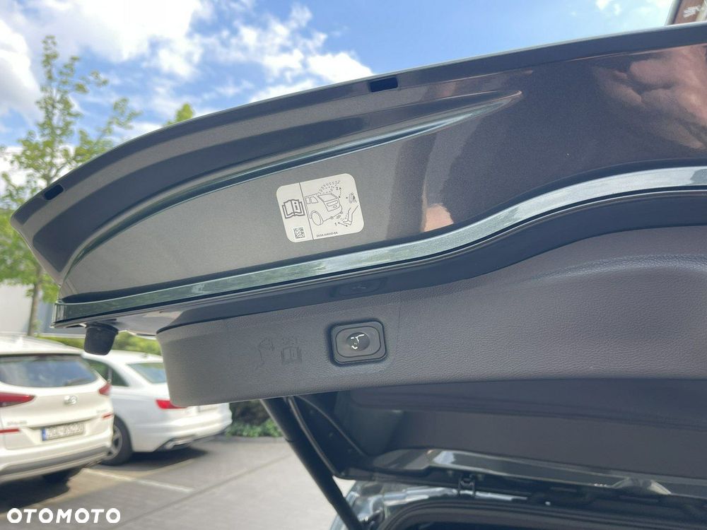 Ford S-Max - 12
