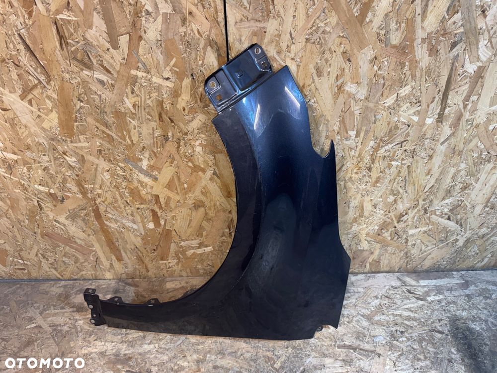 Przedni lewy błotnik Toyota yaris iv