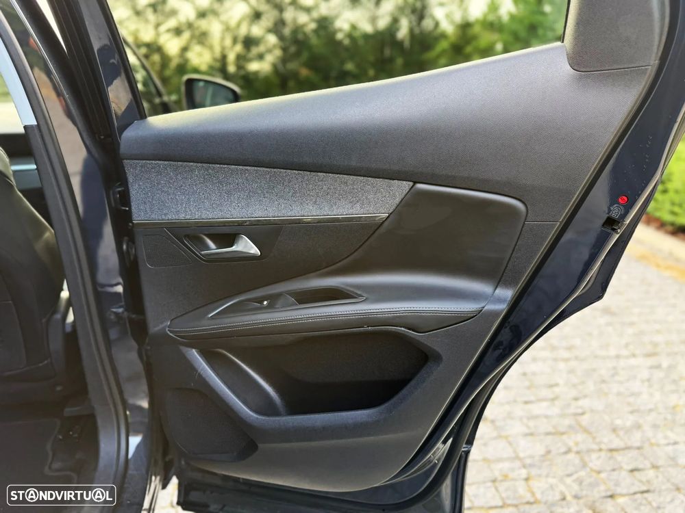 Peugeot 3008 1.6 BlueHDi Allure EAT6 J18 - 22