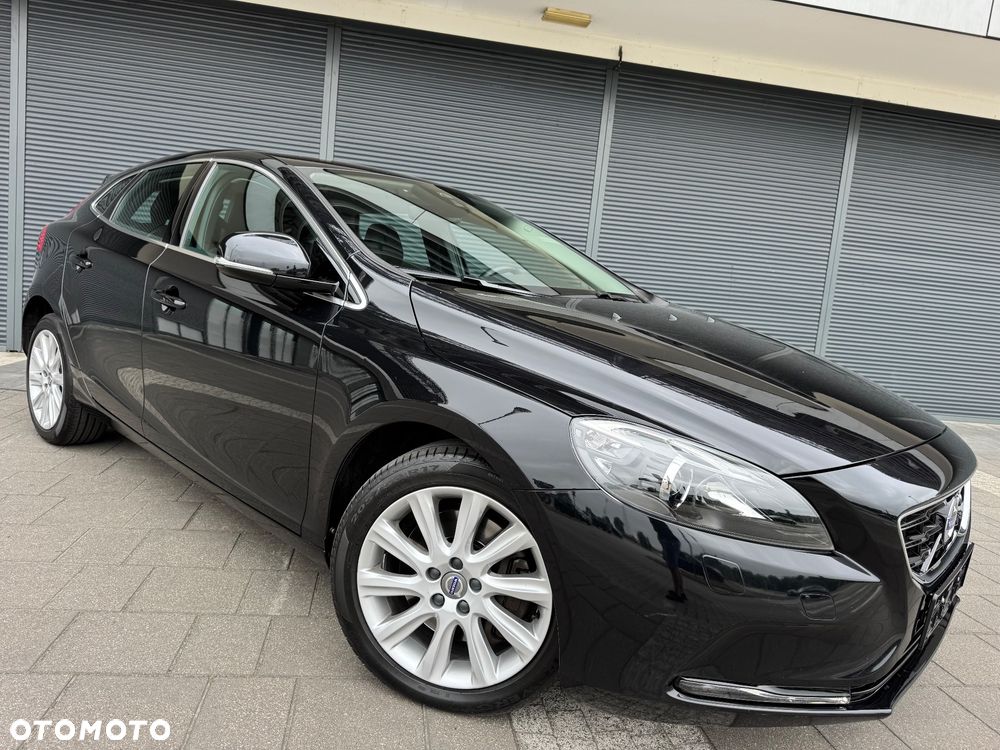 Volvo V40 D4 Geartronic Momentum - 1