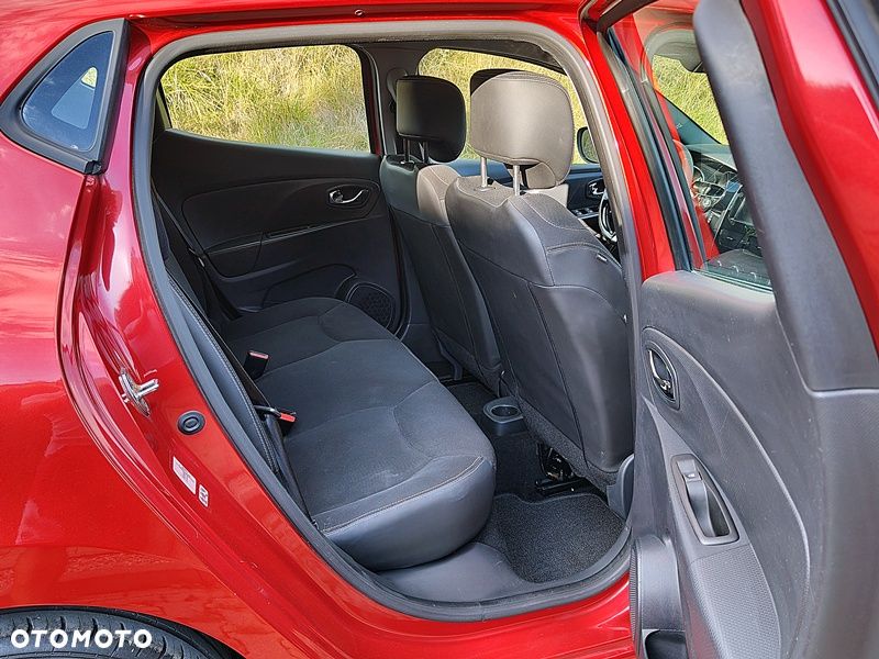 Renault Clio 1.2 16V 75 Luxe - 10