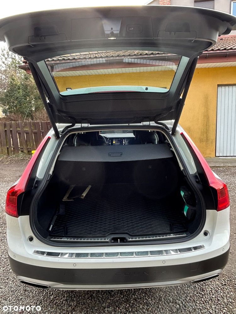 Volvo V90 Cross Country T5 AWD Ocean Race - 6