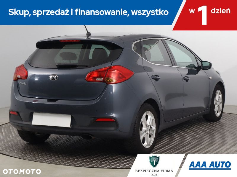 Kia Ceed - 6