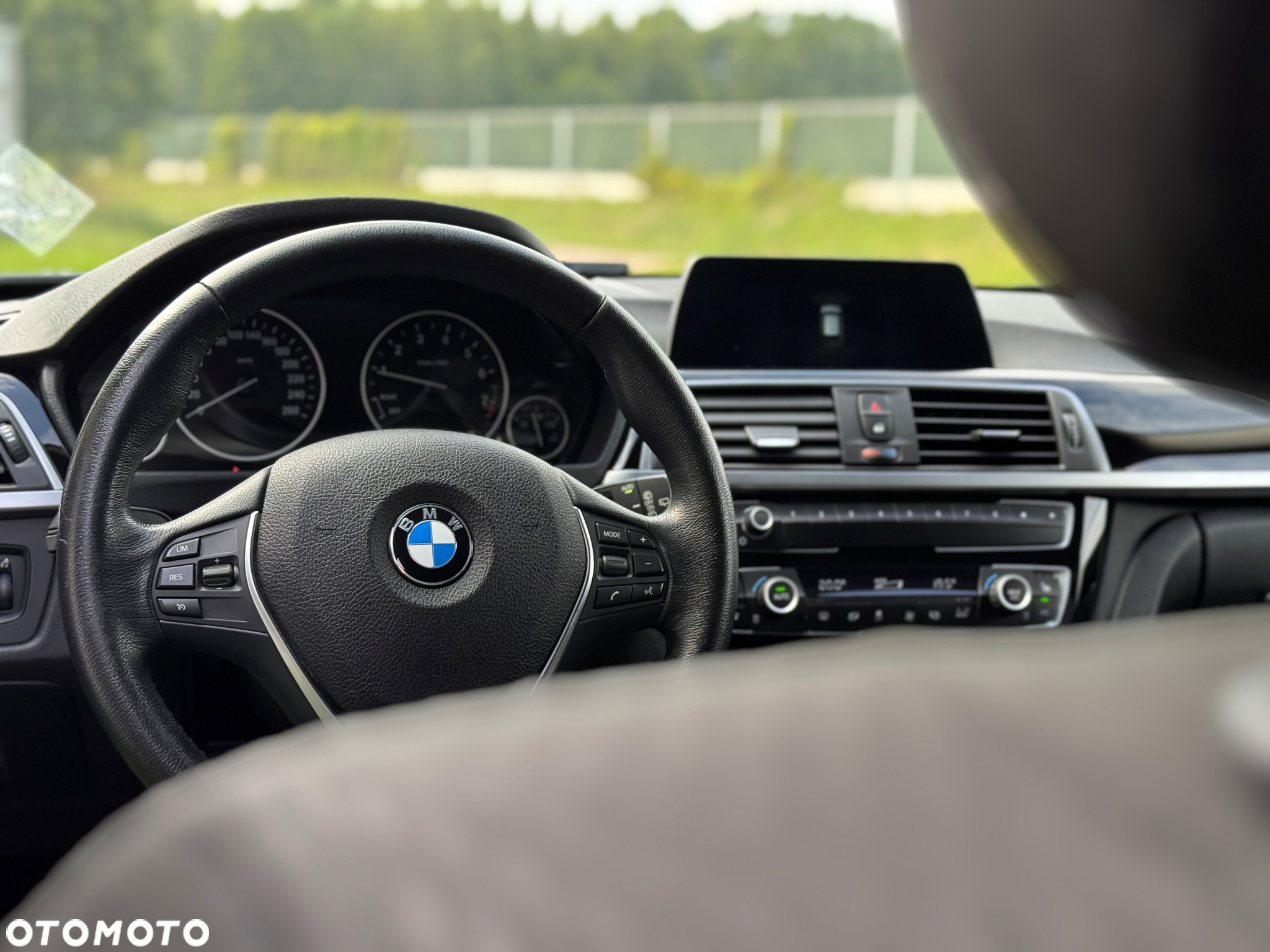 BMW Seria 3 318i - 8