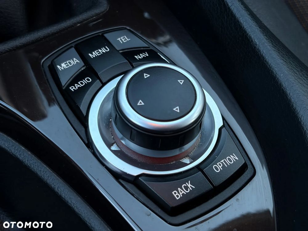 BMW X1 xDrive18d xLine - 29
