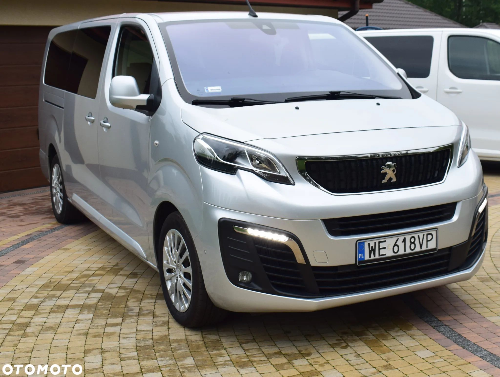 Peugeot Traveller 2.0 BlueHDi Long Active - 1