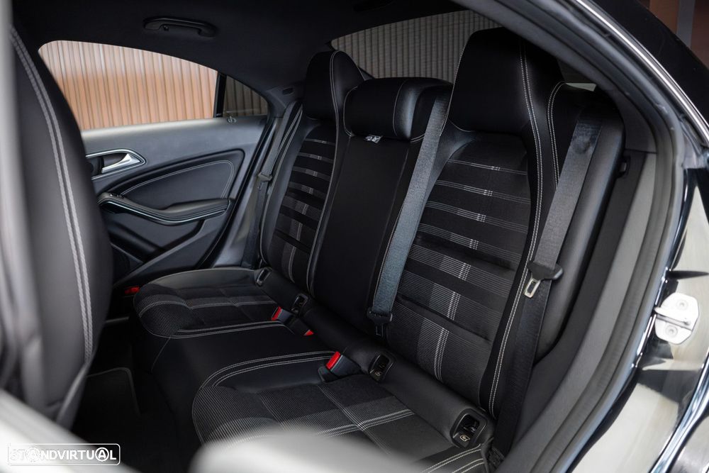Mercedes-Benz CLA 180 d Urban - 30