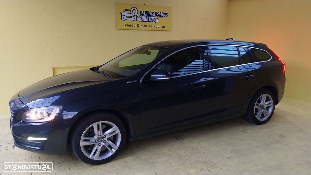 Volvo V60 D6 Plug-In-Hybrid AWD Geartronic Summum - 6