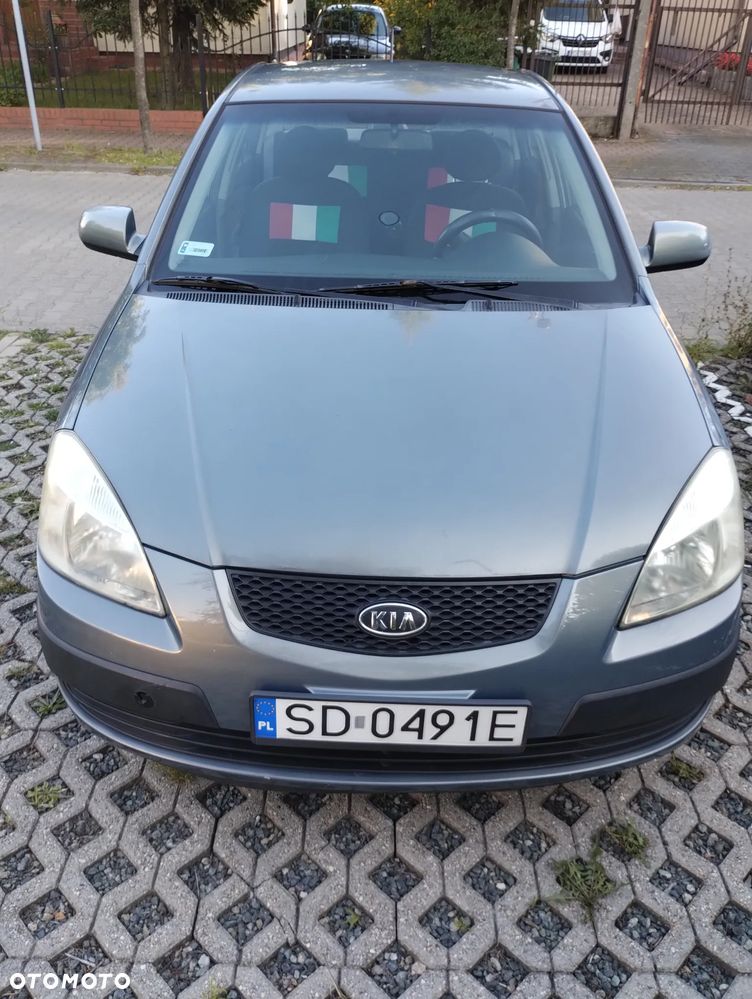 Kia Rio 1.4 Family - 10