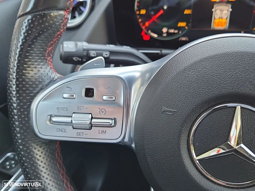 Mercedes-Benz GLA 180 d AMG Line - 16