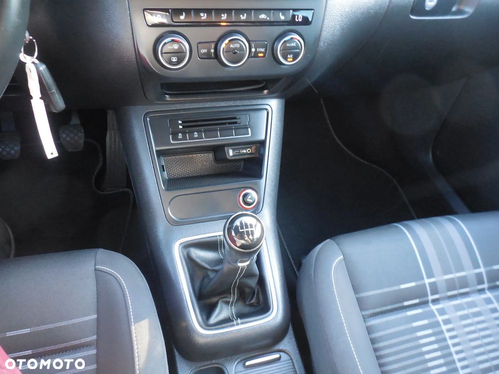 Volkswagen Tiguan 2.0 TDI SCR BlueMotion Technology Lounge Sport & Style - 24