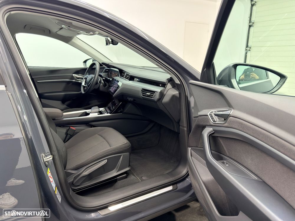 Audi Q8 e-Tron 50 quattro advanced - 17