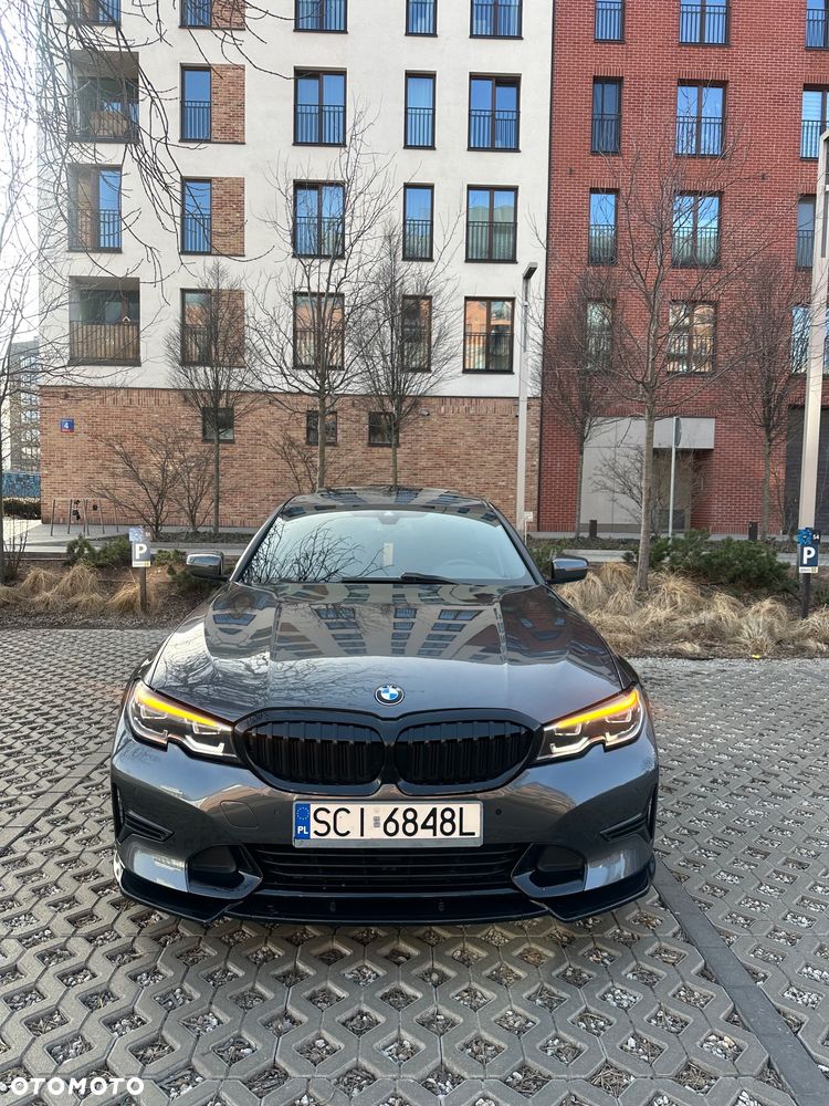 BMW Seria 3 330i xDrive - 1
