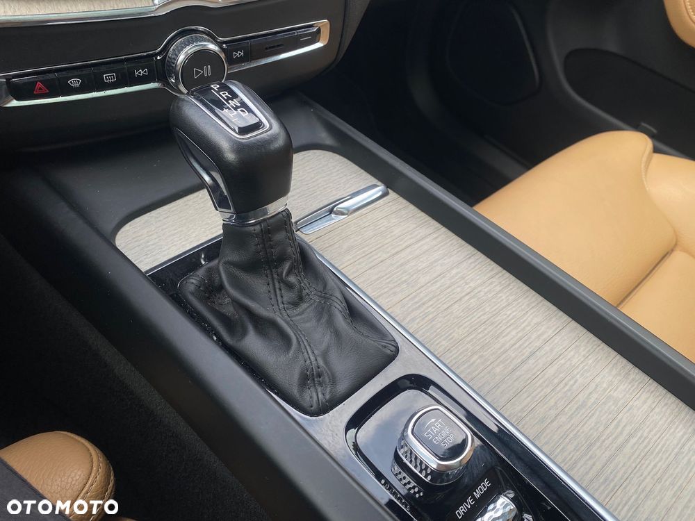 Volvo XC 60 D4 Inscription - 21